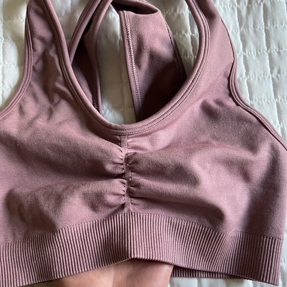 XS Alphalete Amplify sports bra / PURPLE DOVE - Picture 4 of 8